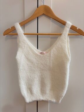 Fuzzy White tank 🤍
